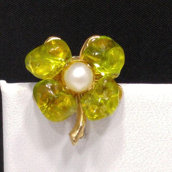 Vintage Peridot Gemstone Four Leaf Clover Earrings, Pearls, Gold Plated, 1950s - Picture 9 of 10